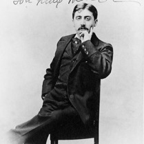 Photo de Proust dédicacée à Céleste Albaret.